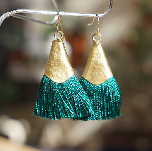 Handmade earrings | Feria Deep Green & Gold Tassel