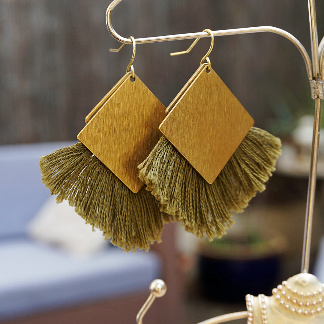 Gold Tableau Tassel In Olive (Small)